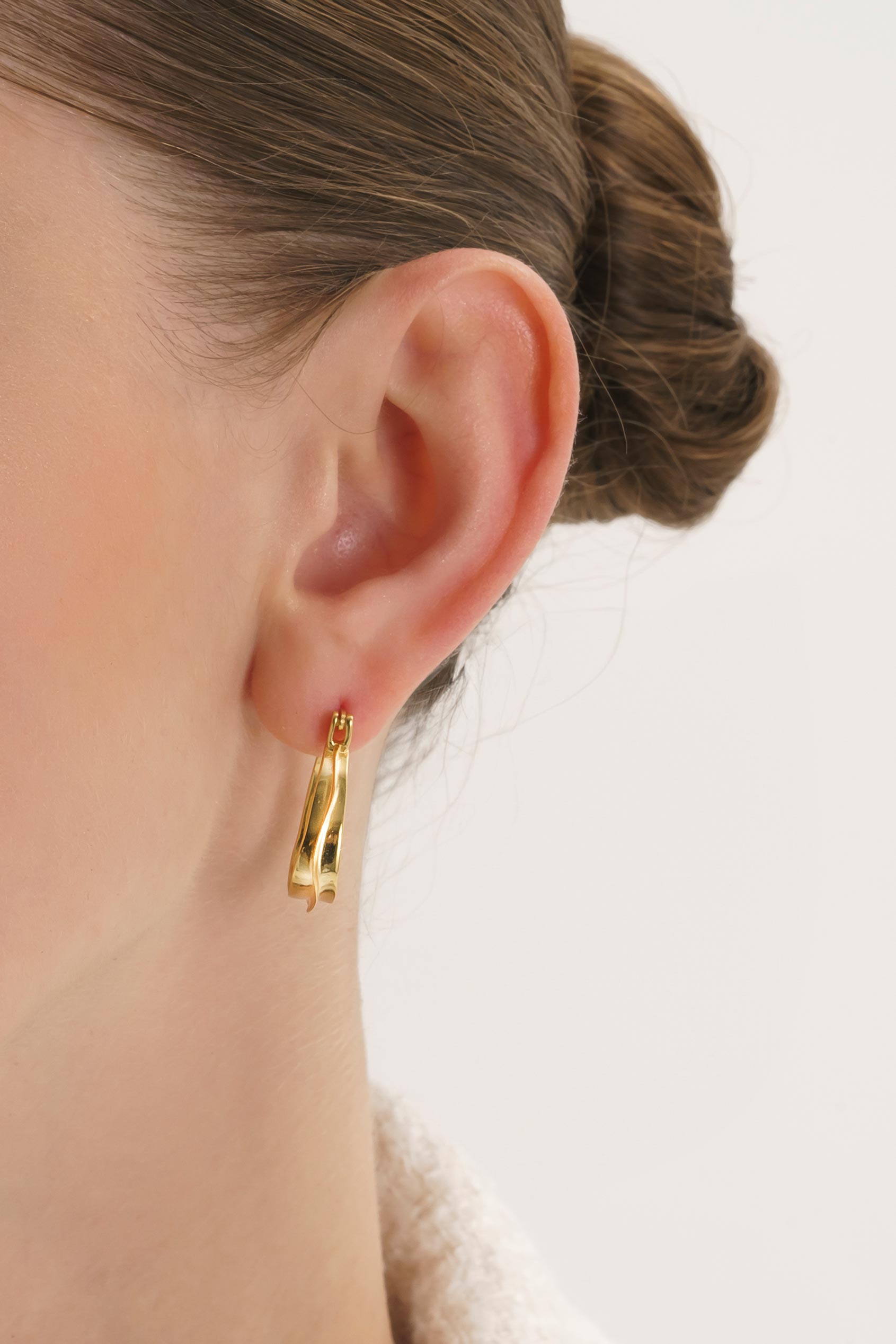 Chunky 14K Gold Oval Hoop Earrings - Earrings - Elk & Bloom