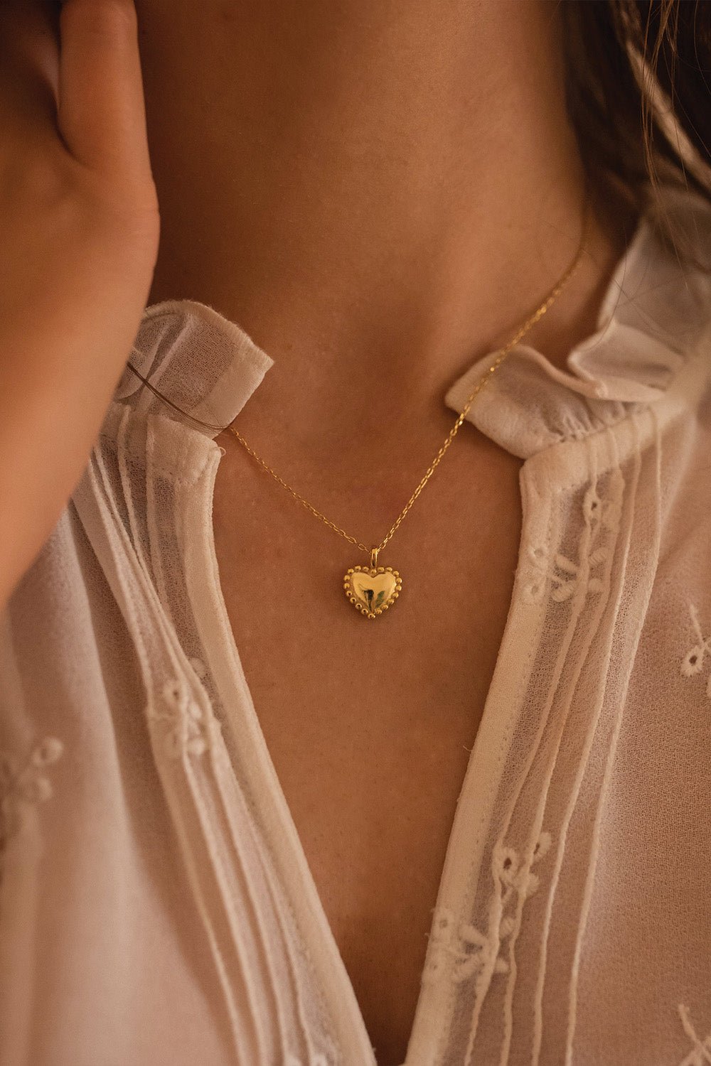 Dainty 18K Gold Heart Love Necklace - Necklaces - Elk & Bloom